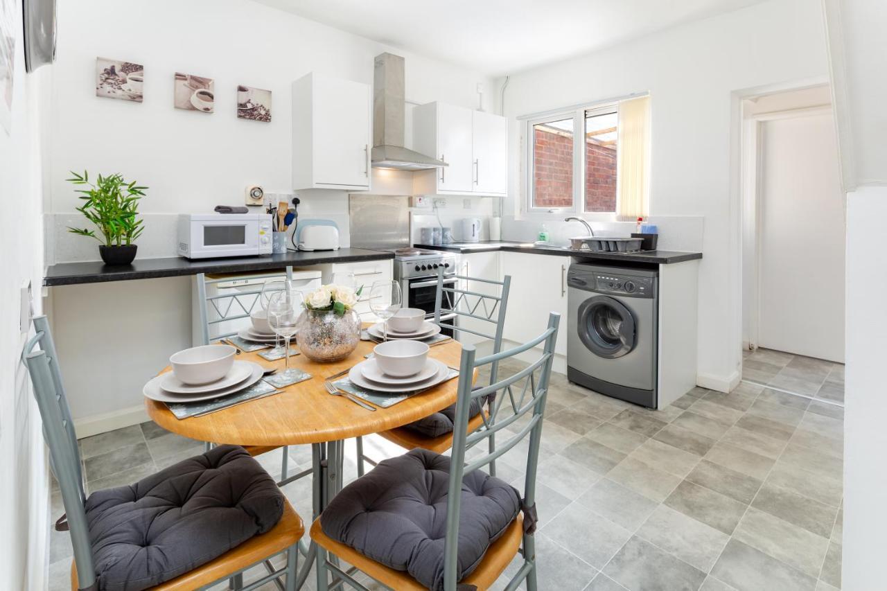 Cosy Anfield Guesthouse - Free Parking Liverpool Ngoại thất bức ảnh